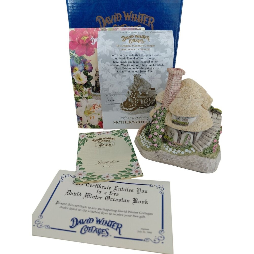 Vintage David Winter Cottage Mothers Cottage 1994 Hand-Painted Collectible
